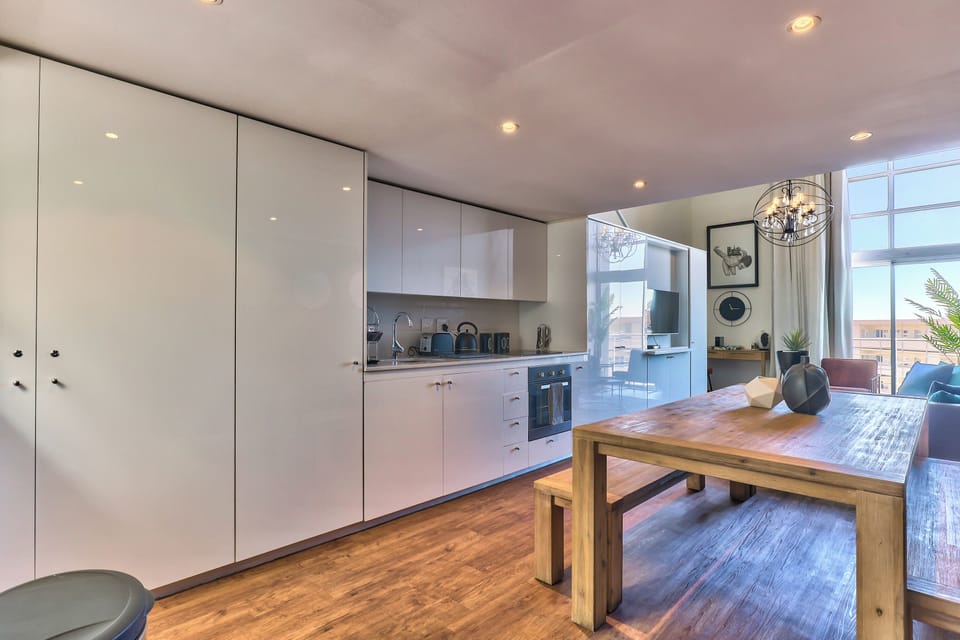 Apartment, 1 Bedroom | Private kitchen | Fridge, microwave, oven, stovetop