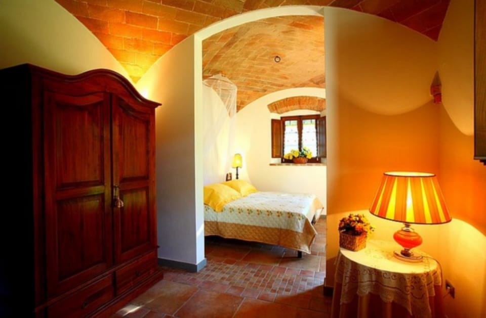 1 bedroom, down comforters, individually decorated