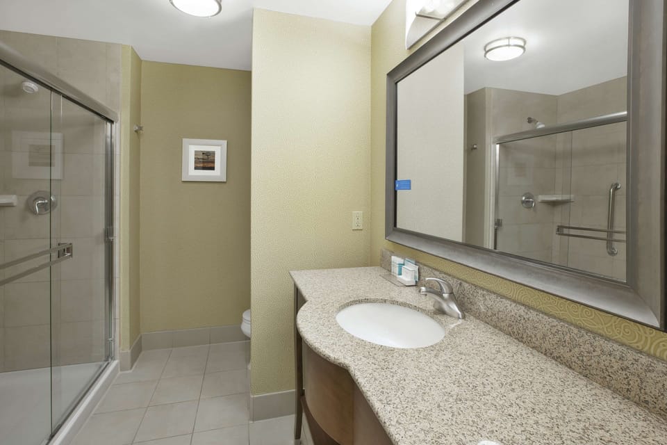 Hair dryer, towels