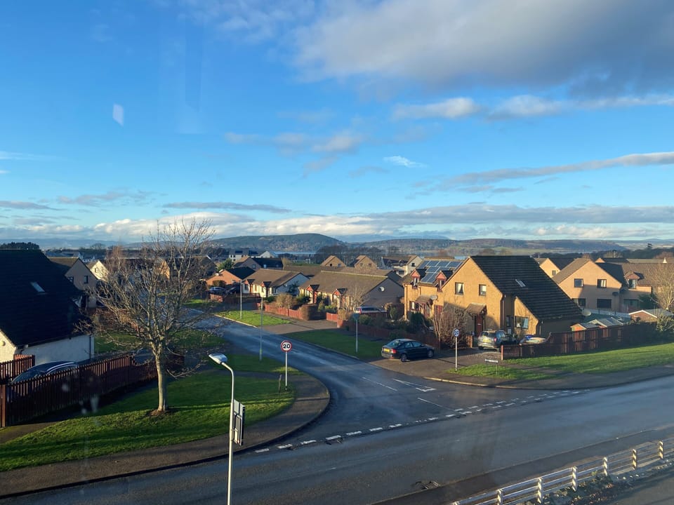 Deluxe Room | Desk, iron/ironing board, free WiFi, bed sheets