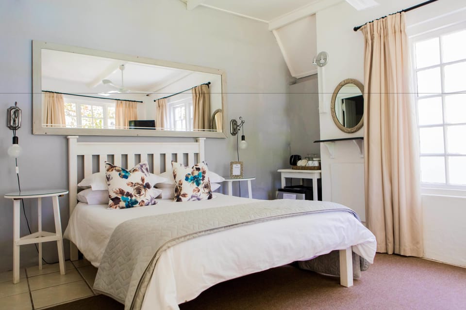 Standard Double Room | Premium bedding, individually decorated, desk, free WiFi
