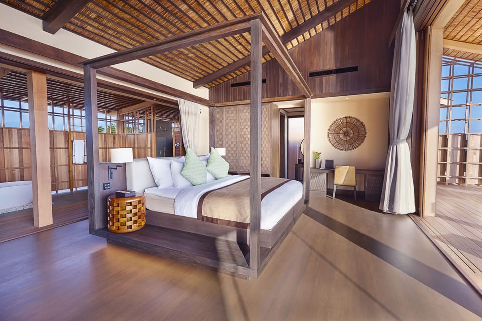 Egyptian cotton sheets, premium bedding, free minibar, in-room safe