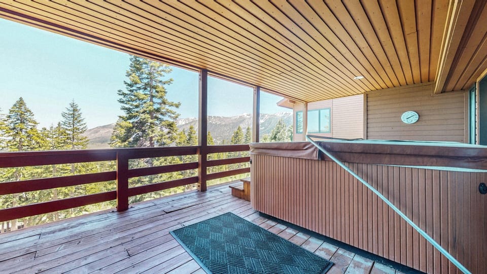 Condo, 4 Bedrooms | Outdoor spa tub