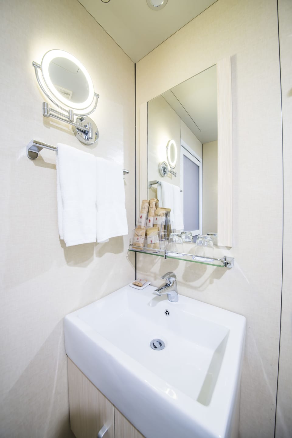 Shower, free toiletries, hair dryer, slippers