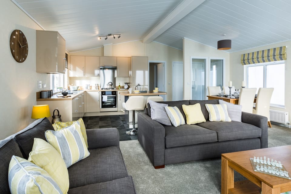 Chalet, 3 Bedrooms, 2 Bathrooms | Lounge