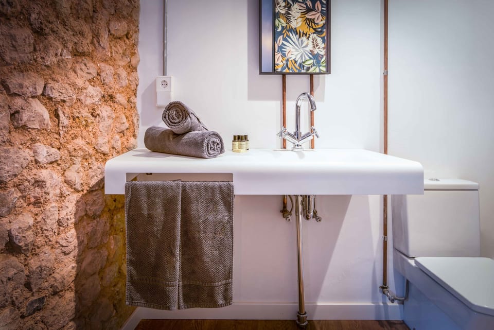Deep soaking tub, rainfall showerhead, free toiletries, hair dryer