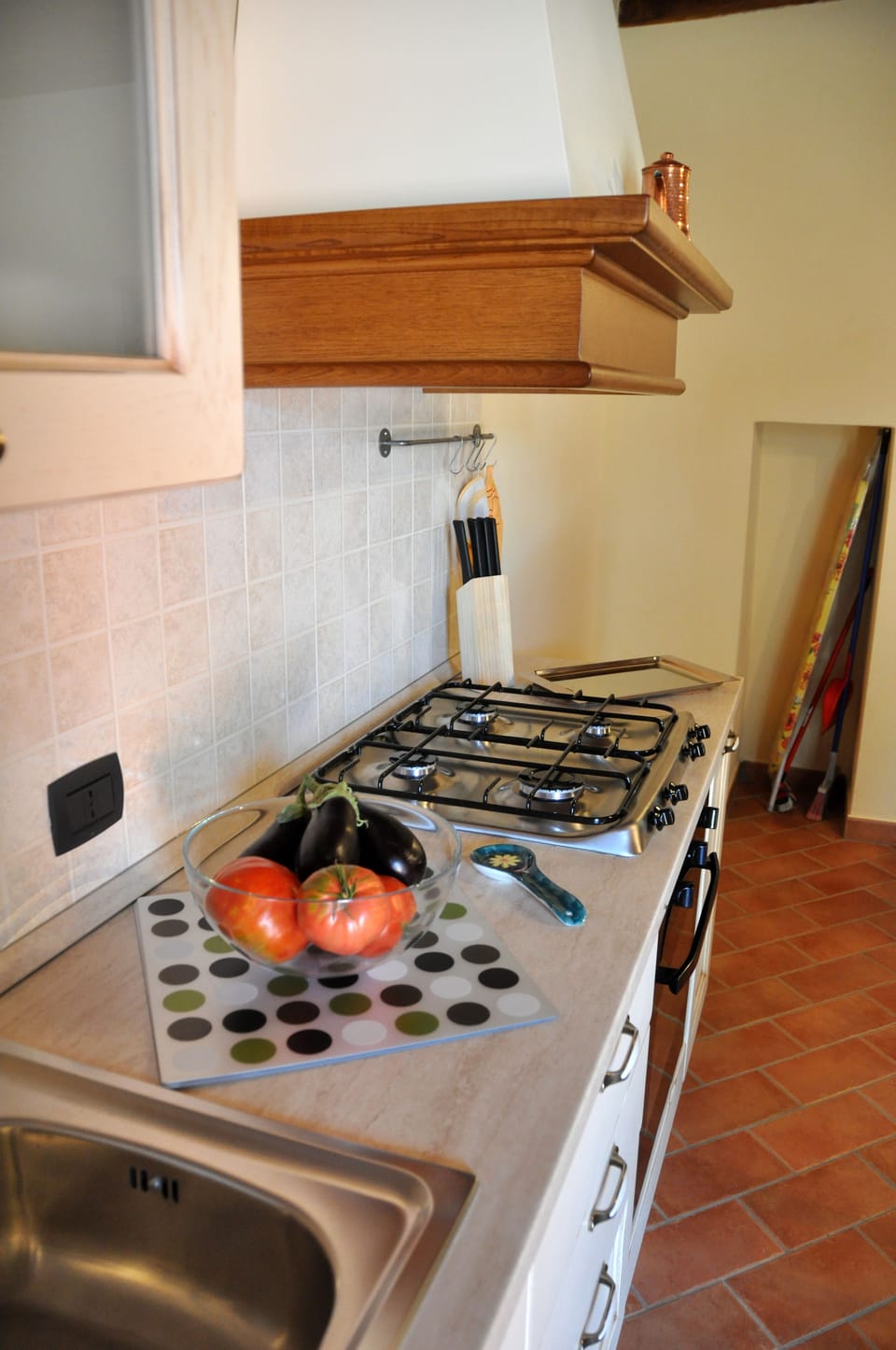 Apartment, 1 Bedroom, Ground Floor (Oleandro) | Private kitchen | Fridge, oven, stovetop, cookware/dishes/utensils
