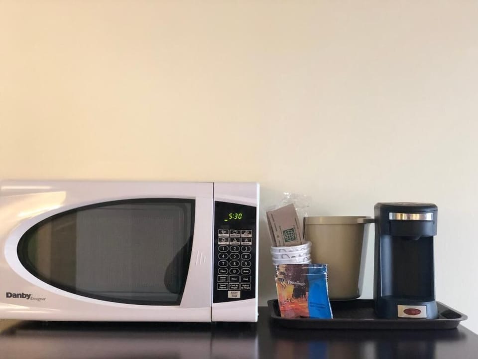 Coffee/tea maker