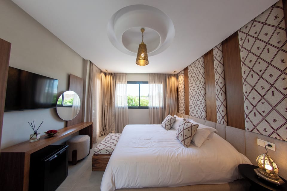 Signature Room | Egyptian cotton sheets, Select Comfort beds, in-room safe