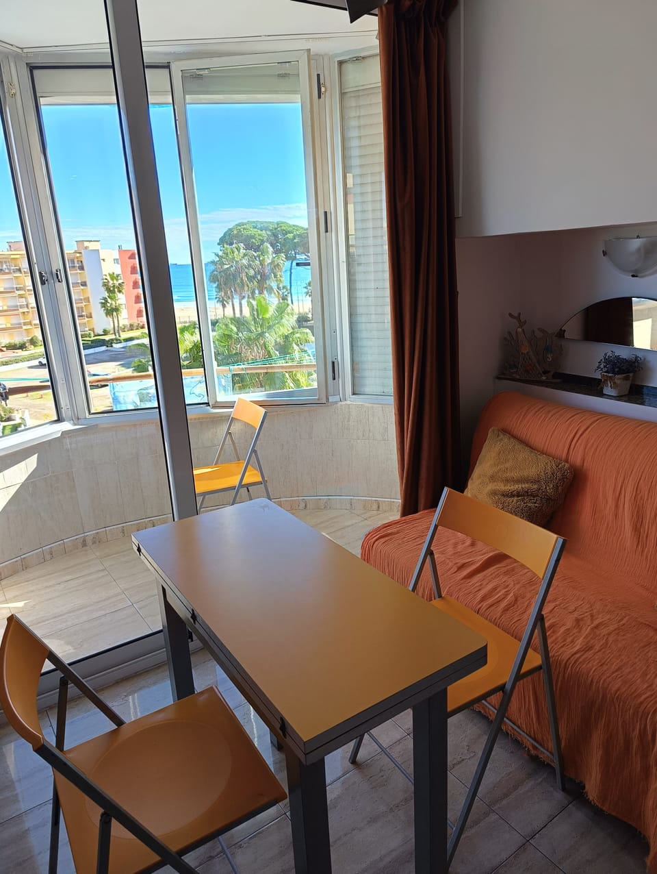 Standard Studio | Individually decorated, individually furnished, iron/ironing board