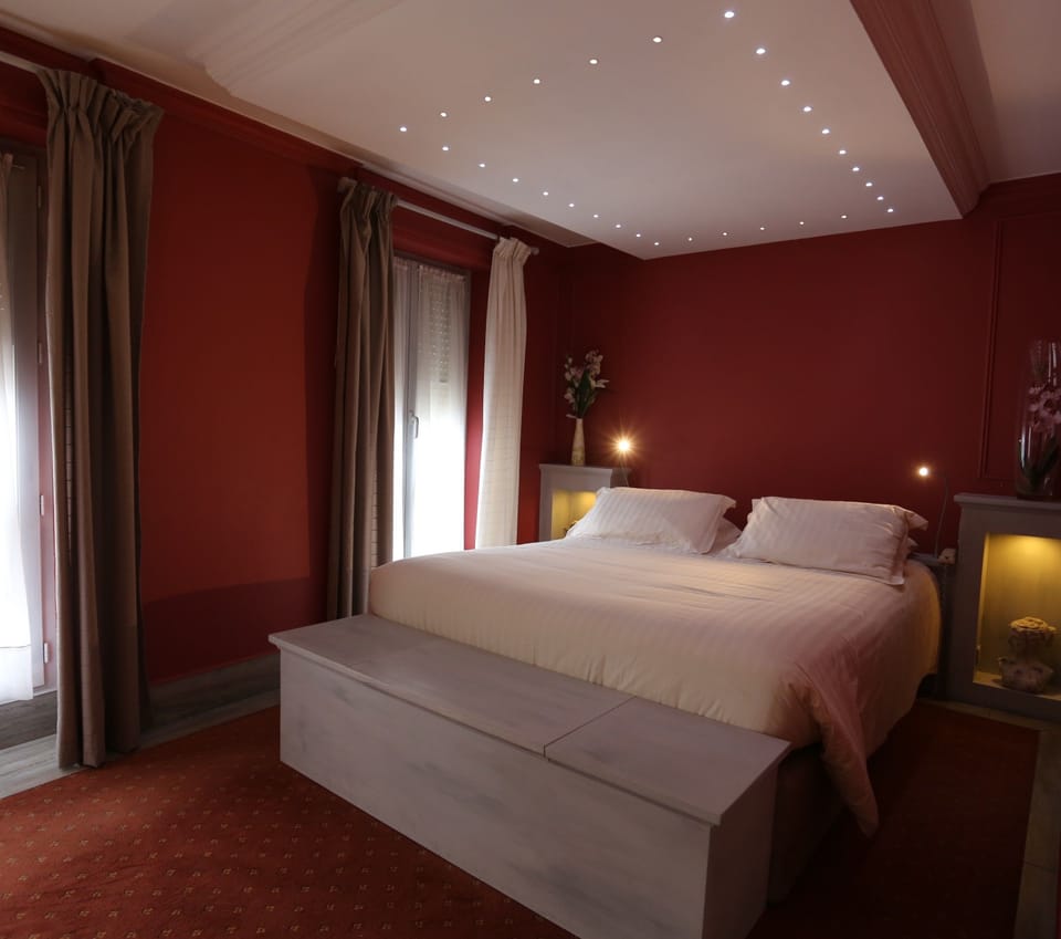 Comfort Double Room | Premium bedding, minibar, in-room safe, individually decorated