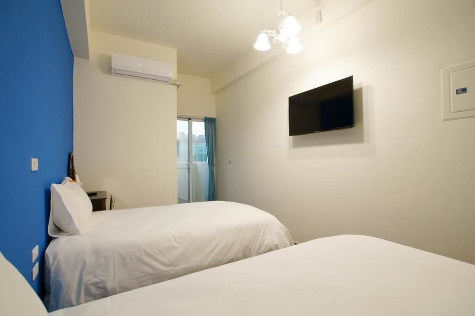 Comfort Twin Room | Desk, soundproofing, free WiFi, bed sheets