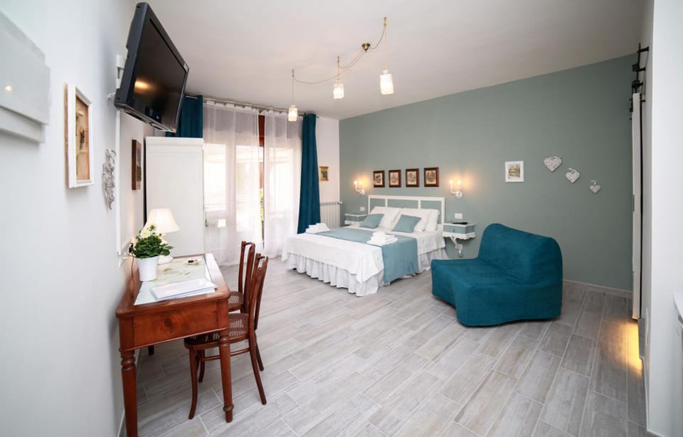 Double Room | In-room safe, desk, iron/ironing board (on request), cribs (free)