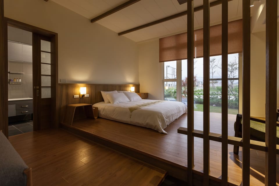 Deluxe Double Room (R102) | Down comforters, minibar, individually decorated, laptop workspace