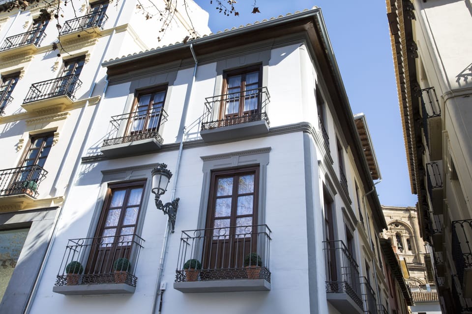 Deluxe Studio, 1 Bedroom, City View (11) | Front of property