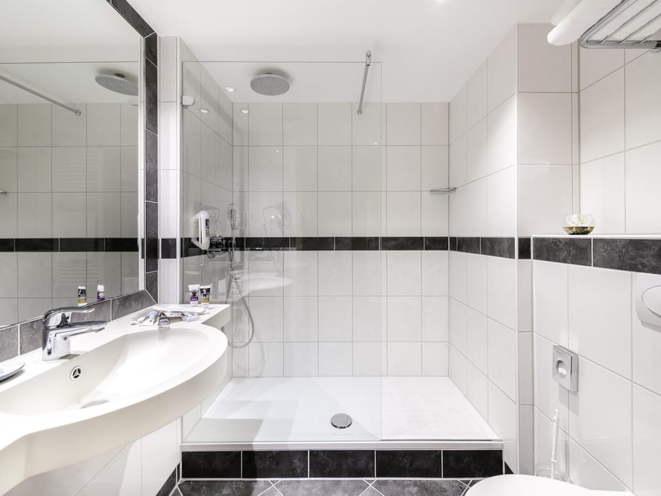 Minibar, in-room safe, desk, blackout drapes