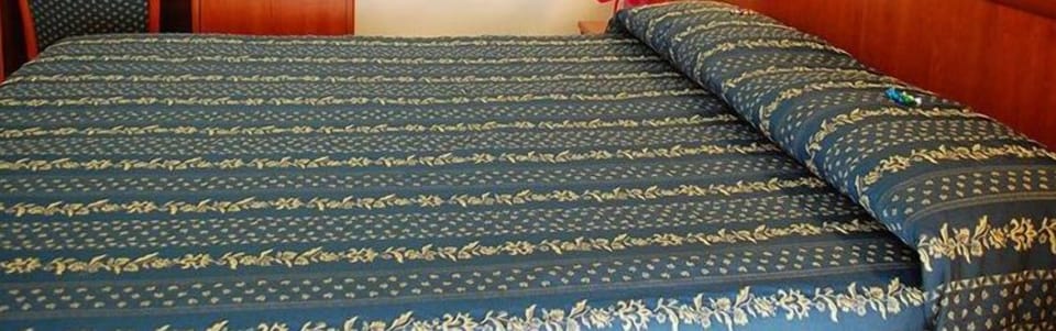 In-room safe, desk, travel crib, WiFi (free)