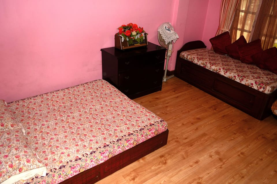 Deluxe Double Room, Balcony | Iron/ironing board, free WiFi
