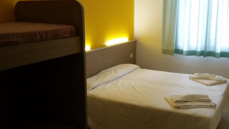 Bed sheets, wheelchair access