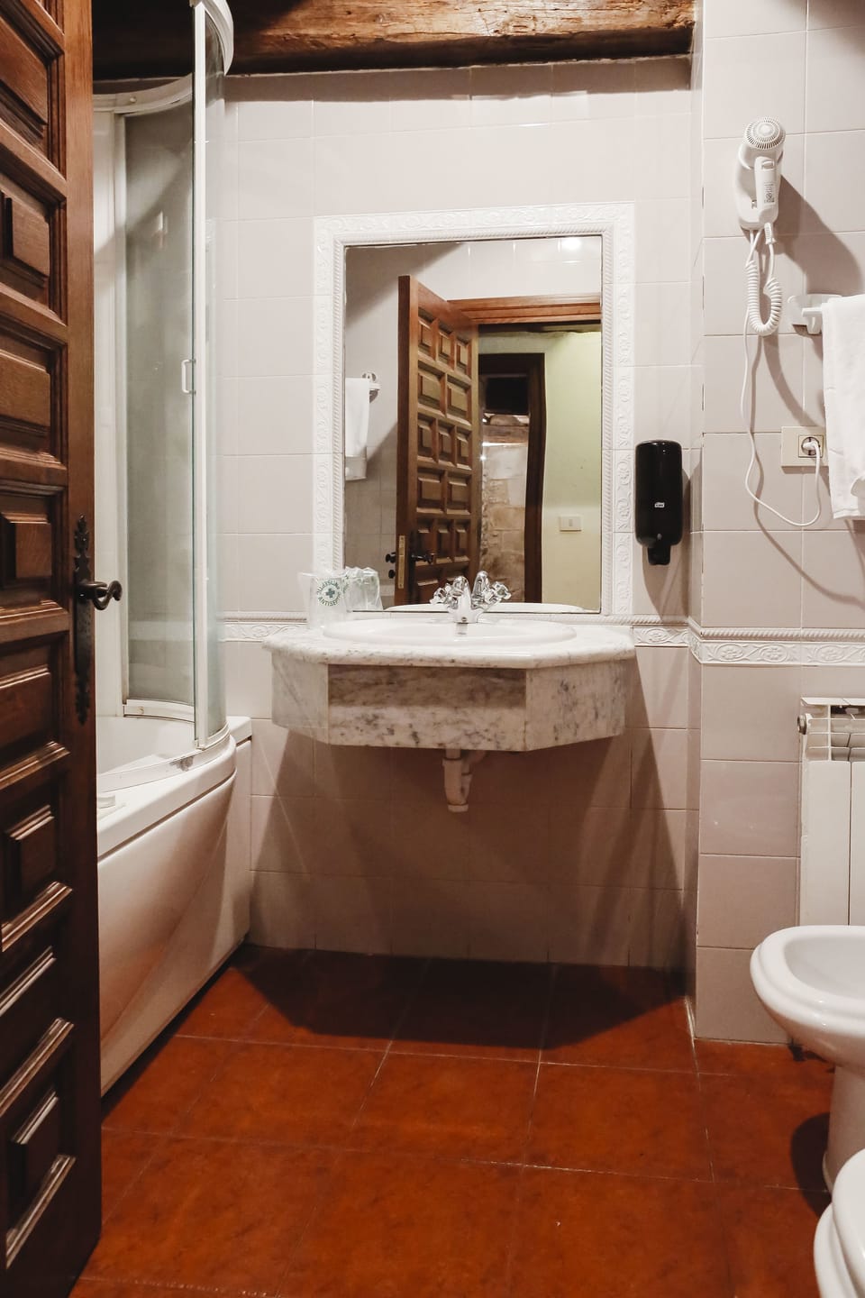 Bathroom | Bathtub, free toiletries, towels, soap