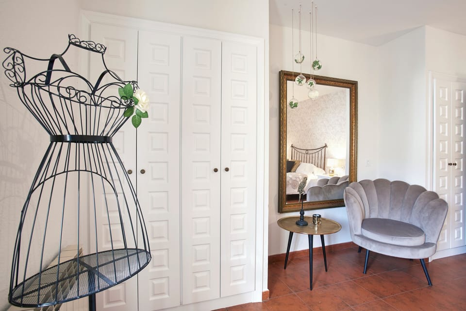 Superior Suite, City View | Desk, blackout drapes, cribs (free), rollaway beds (surcharge)