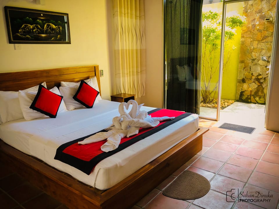 Deluxe Double or Twin Room, 1 Double Bed, Garden Area | Minibar, desk, free wired internet, bed sheets