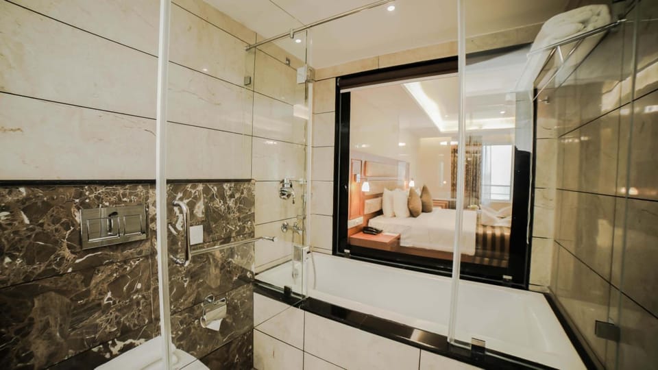 Shower, towels