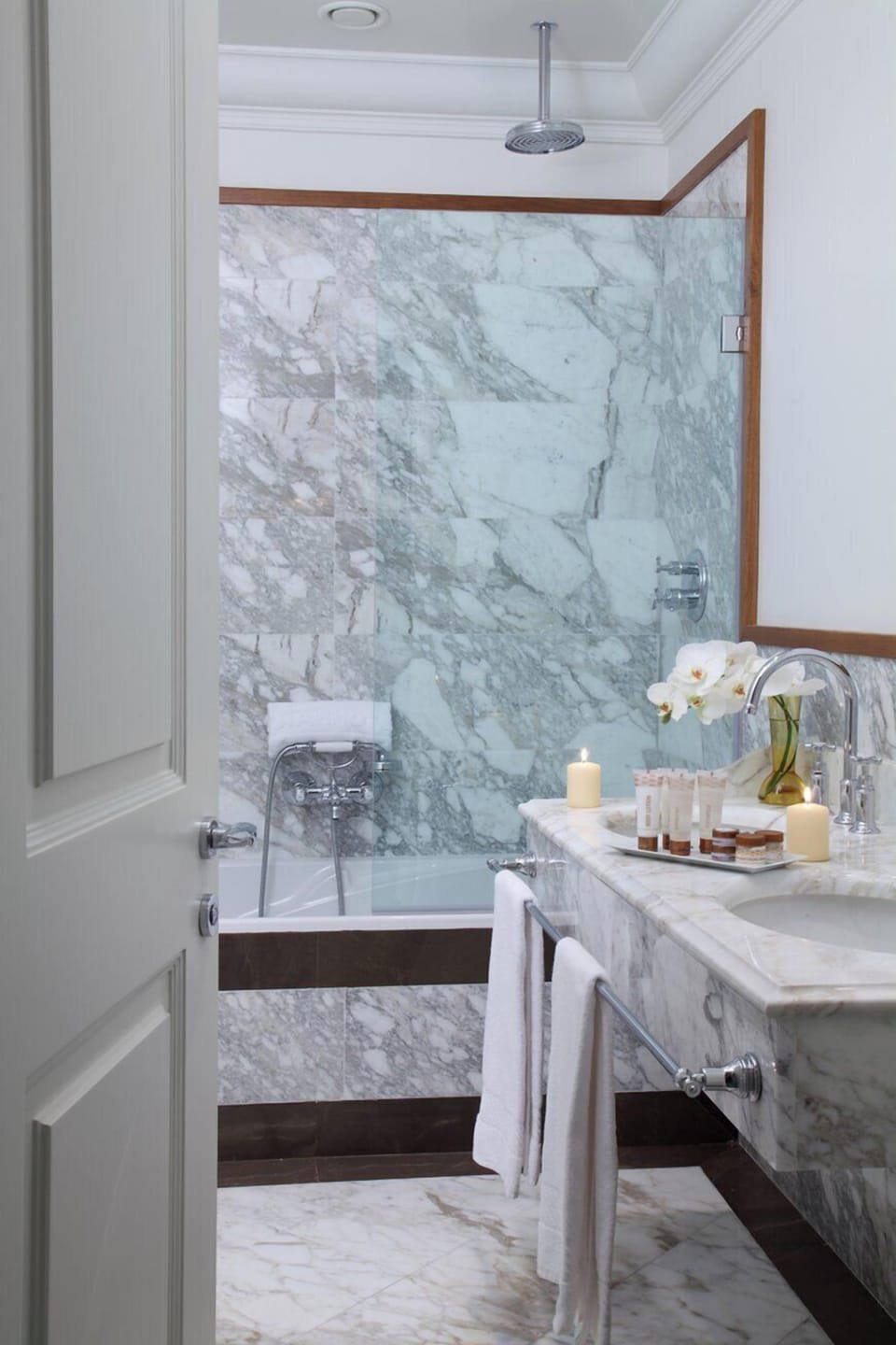 Superior Room, Sea View | Bathroom | Hair dryer, bathrobes, slippers, bidet