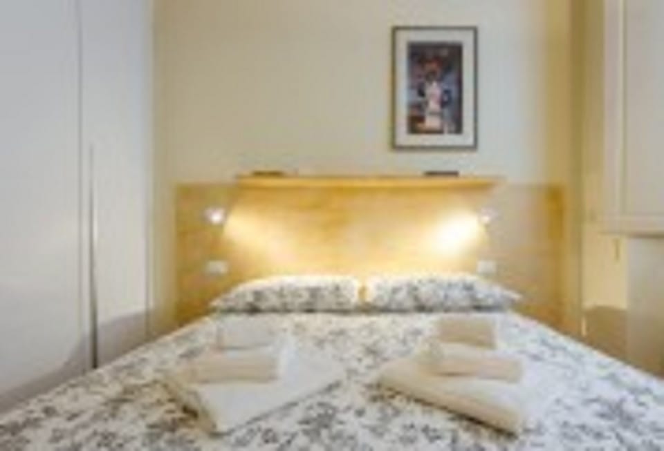 Apartment, 1 Bedroom | 1 bedroom, iron/ironing board, cribs/infant beds, free WiFi