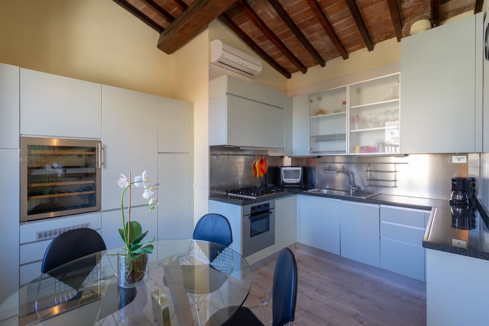 Apartment, 2 Bedrooms | Private kitchen | Fridge, microwave, oven, stovetop