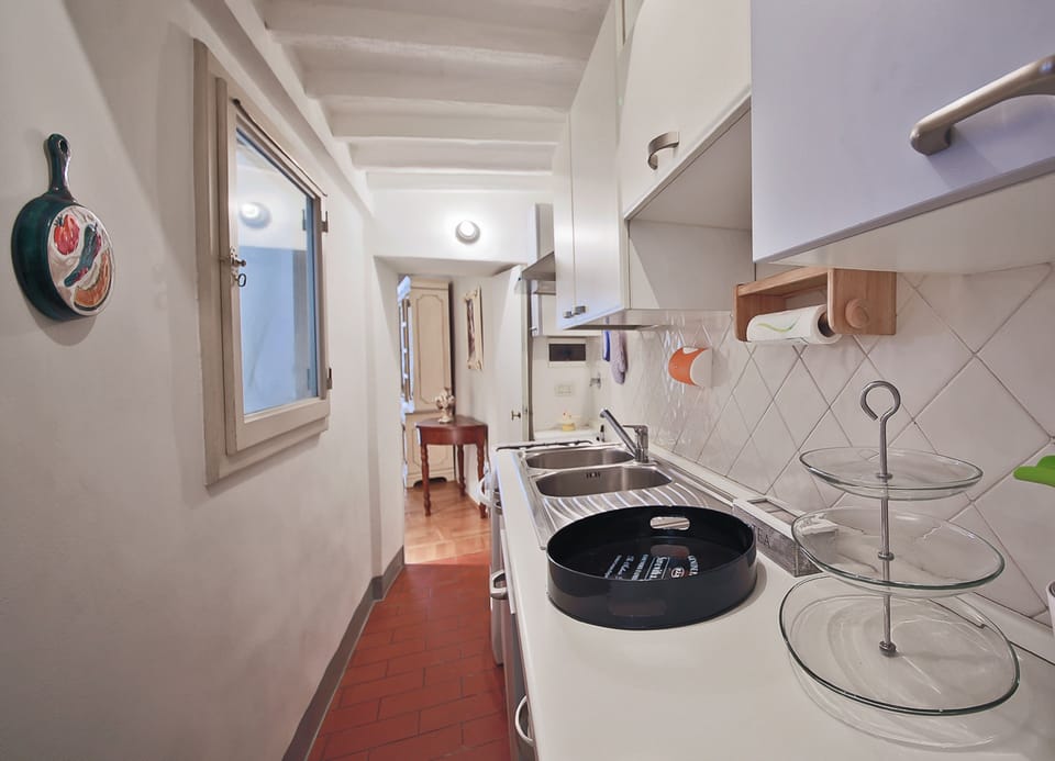 Apartment, 2 Bedrooms | Private kitchen | Fridge, microwave, oven, dishwasher