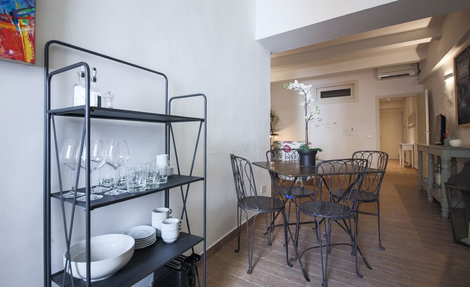 Apartment, 2 Bedrooms | 2 bedrooms, cribs (surcharge), WiFi (free), bed sheets