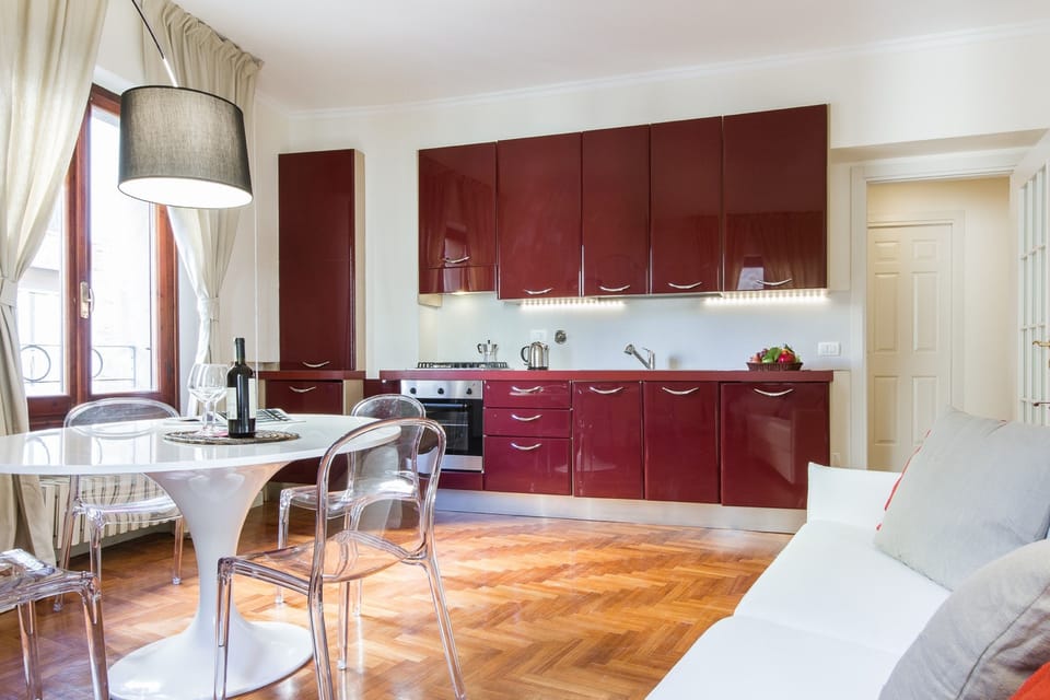 Apartment, 1 Bedroom | Private kitchen | Fridge, oven, stovetop, cookware/dishes/utensils