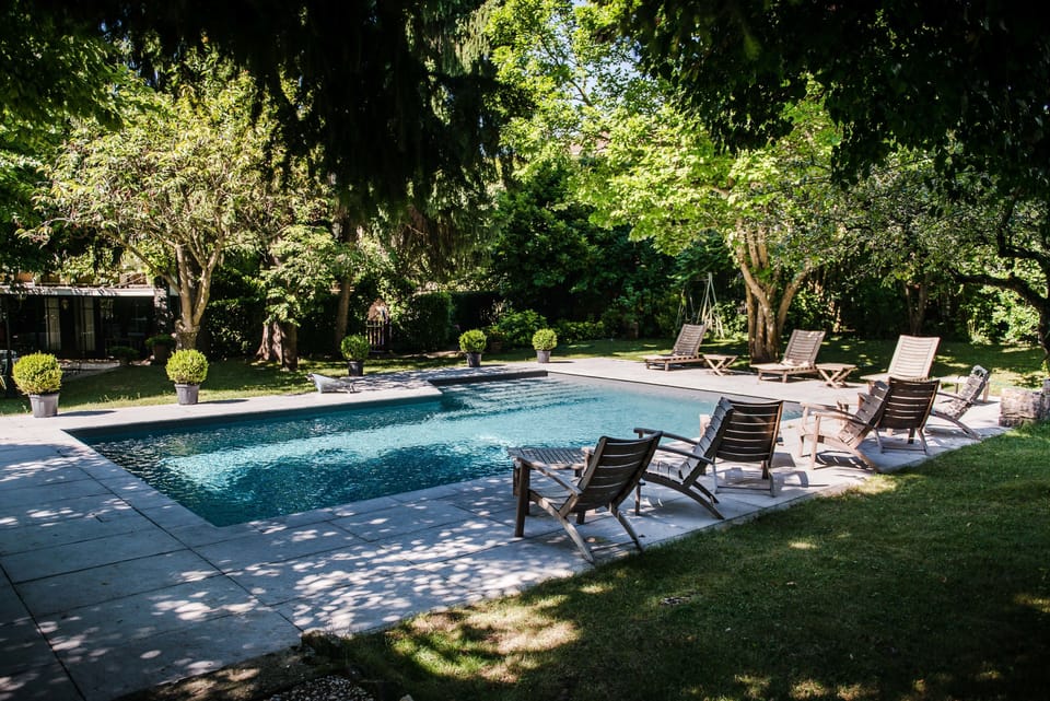 Seasonal outdoor pool, open 3:30 PM to 7:00 PM, sun loungers