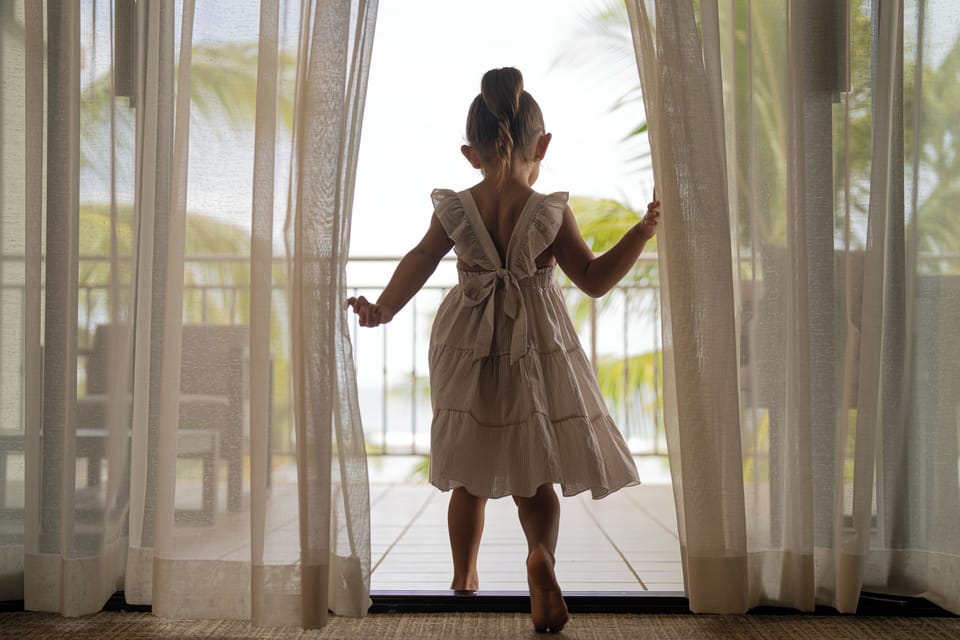 Oceanfront Luxury 1 Bedroom Suite 1 King, Spectacular Ocean View (Newly Renovated) | Hypo-allergenic bedding, in-room safe, desk, laptop workspace