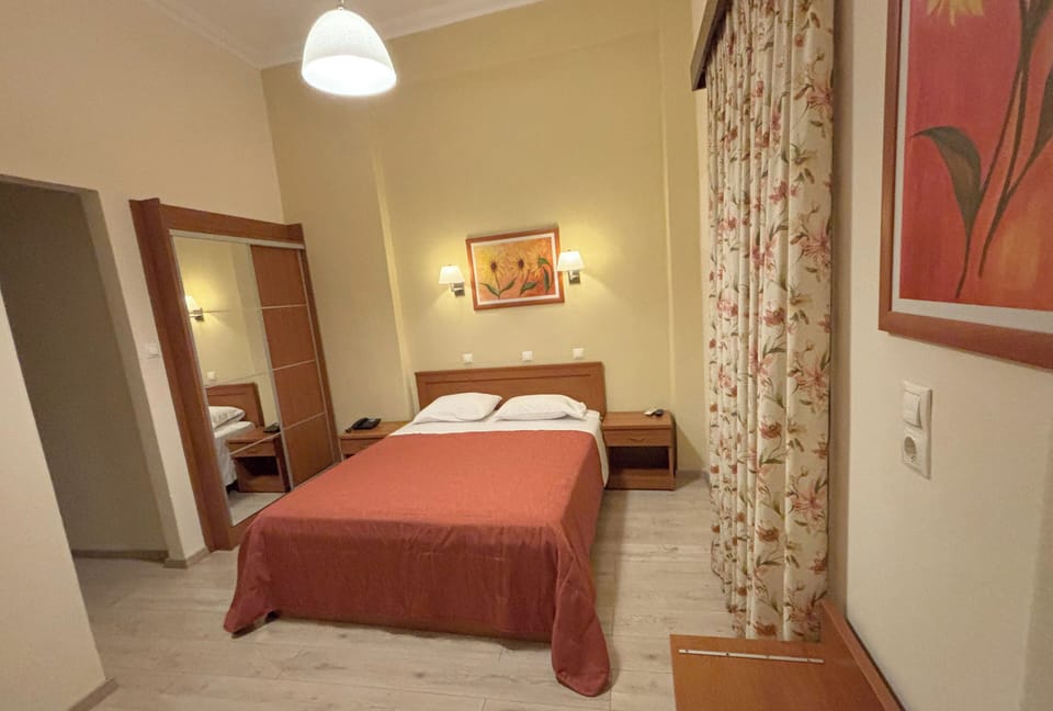 Double Room | Pillowtop beds, in-room safe, individually decorated