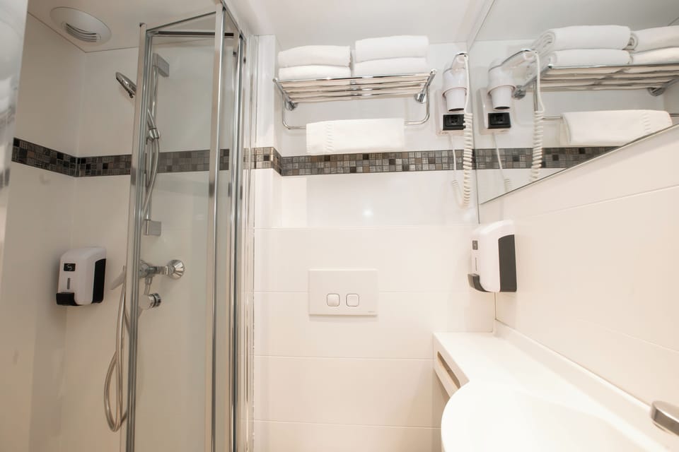 Free toiletries, towels