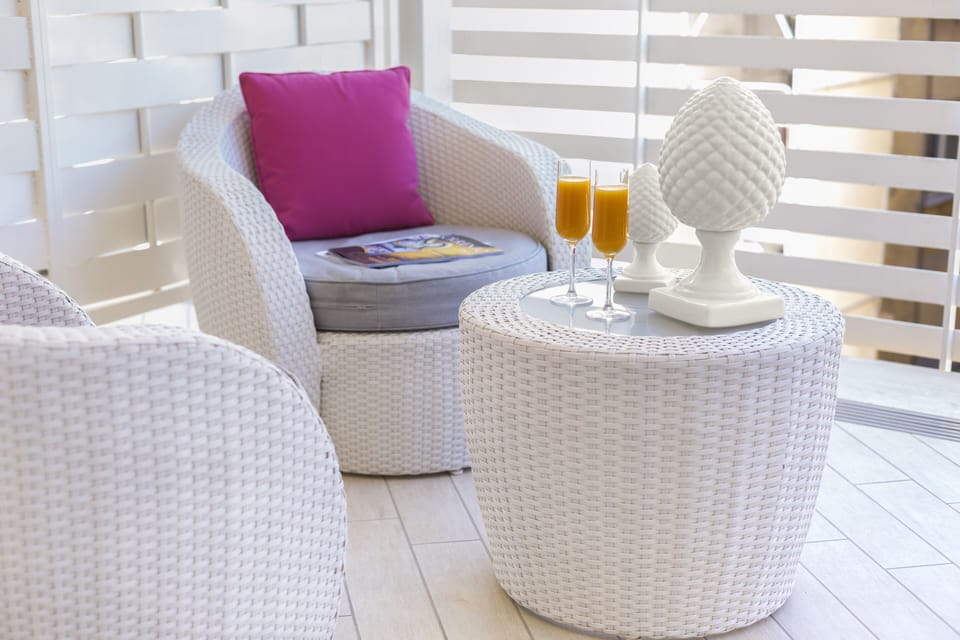 Superior Double Room, Terrace | Premium bedding, down comforters, in-room safe, desk