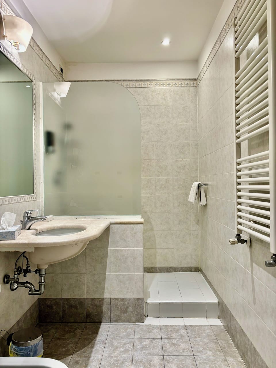 Superior Quadruple Room with private Balcony | Bathroom | Hair dryer, bidet, towels