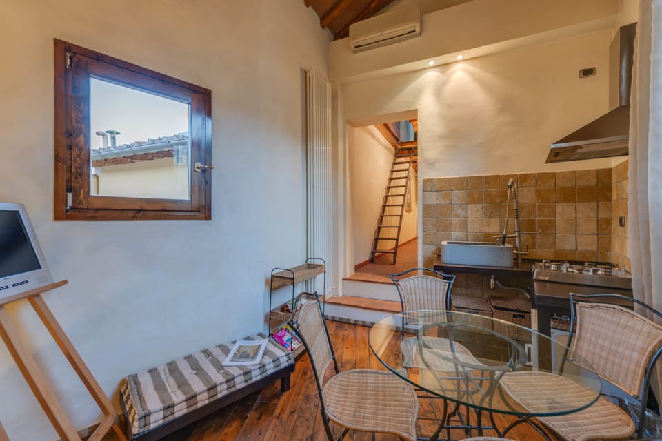 Apartment | Living area | 32-inch TV with satellite channels, pay movies