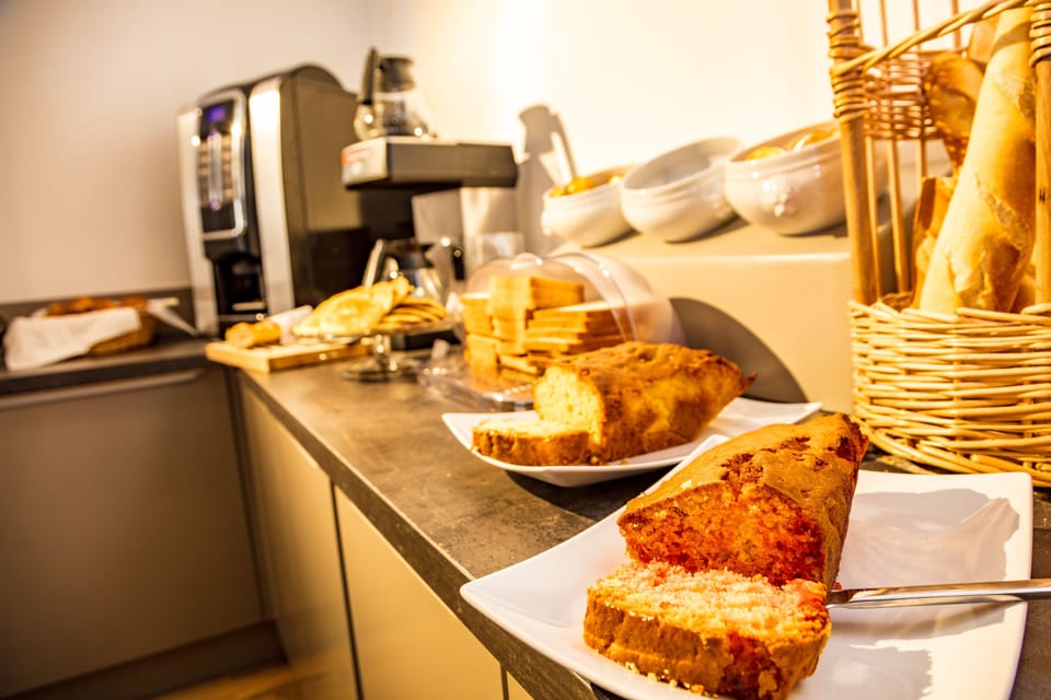 Daily buffet breakfast (EUR 16 per person)