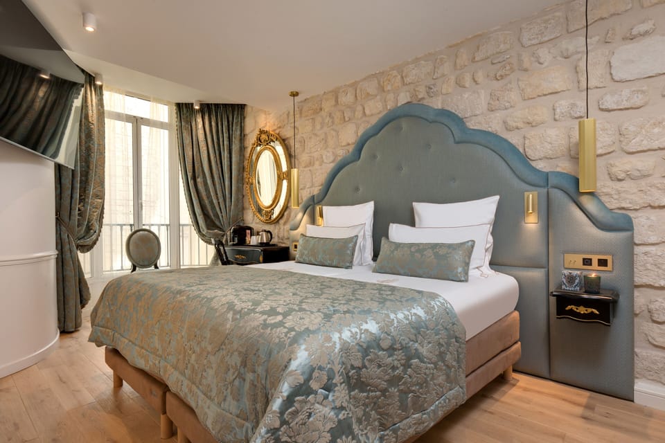 Deluxe Double or Twin Room | Egyptian cotton sheets, premium bedding, minibar, in-room safe