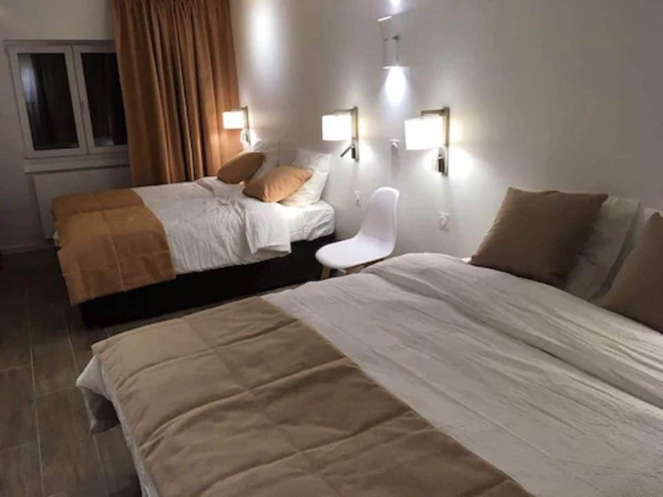 Free WiFi, bed sheets