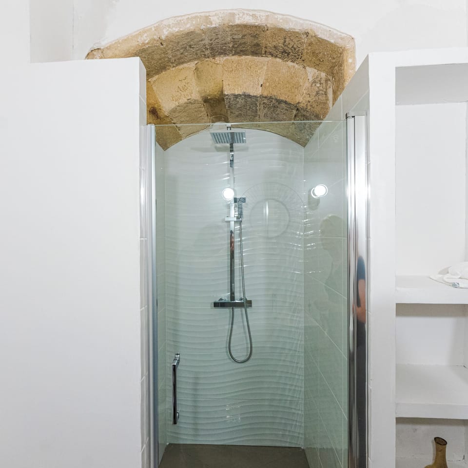 Superior Double Room | Bathroom | Designer toiletries, hair dryer, bathrobes, towels