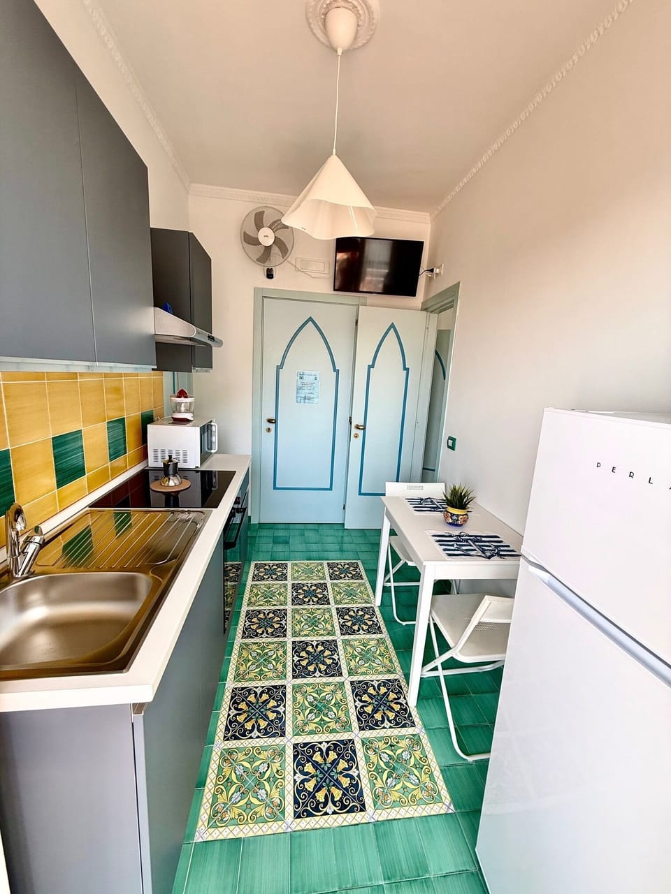 Comfort Condo, 1 Bedroom, Sea View | Private kitchen