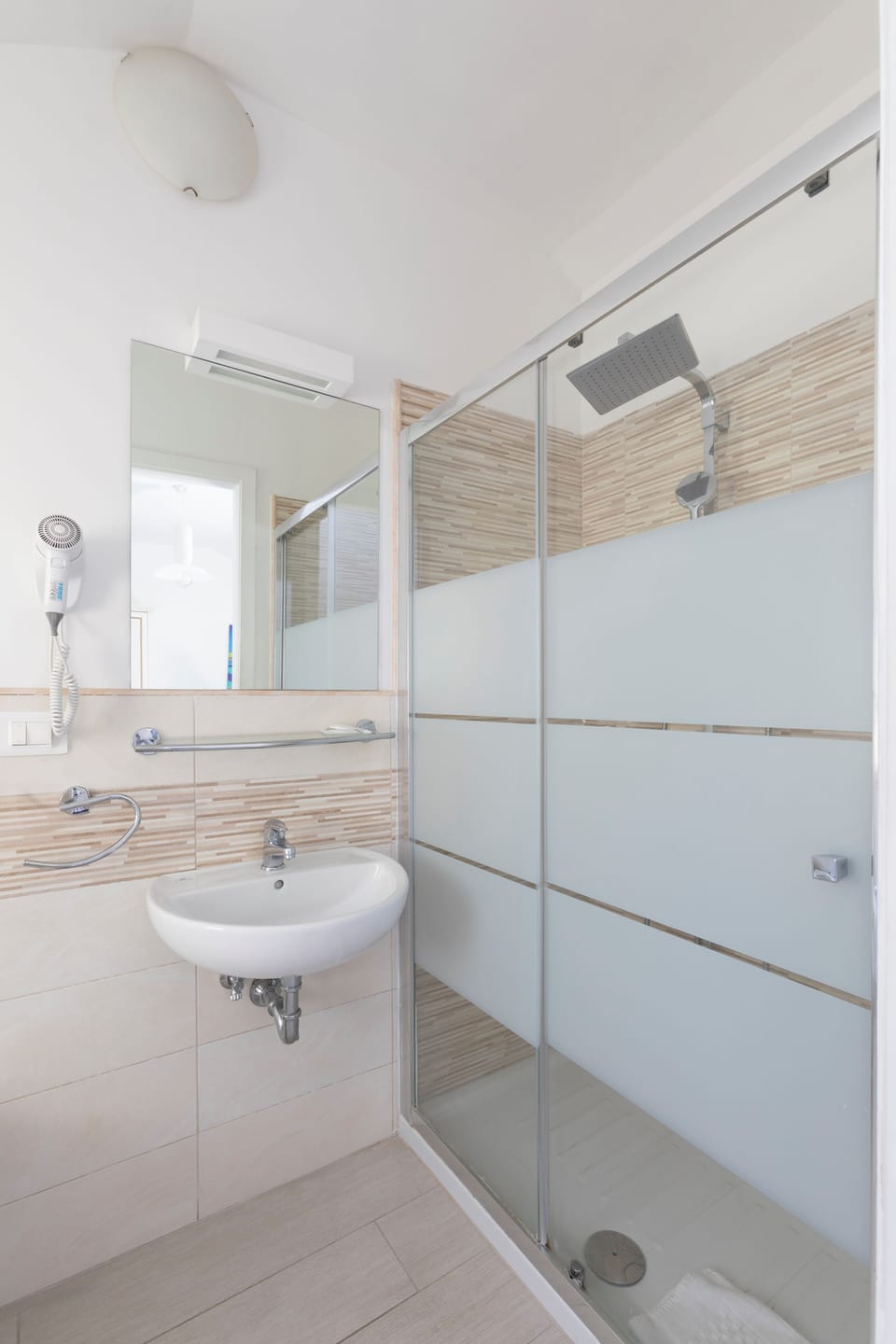 Double Room, Sea View (Depandance) | Bathroom | Free toiletries, hair dryer, bidet, towels