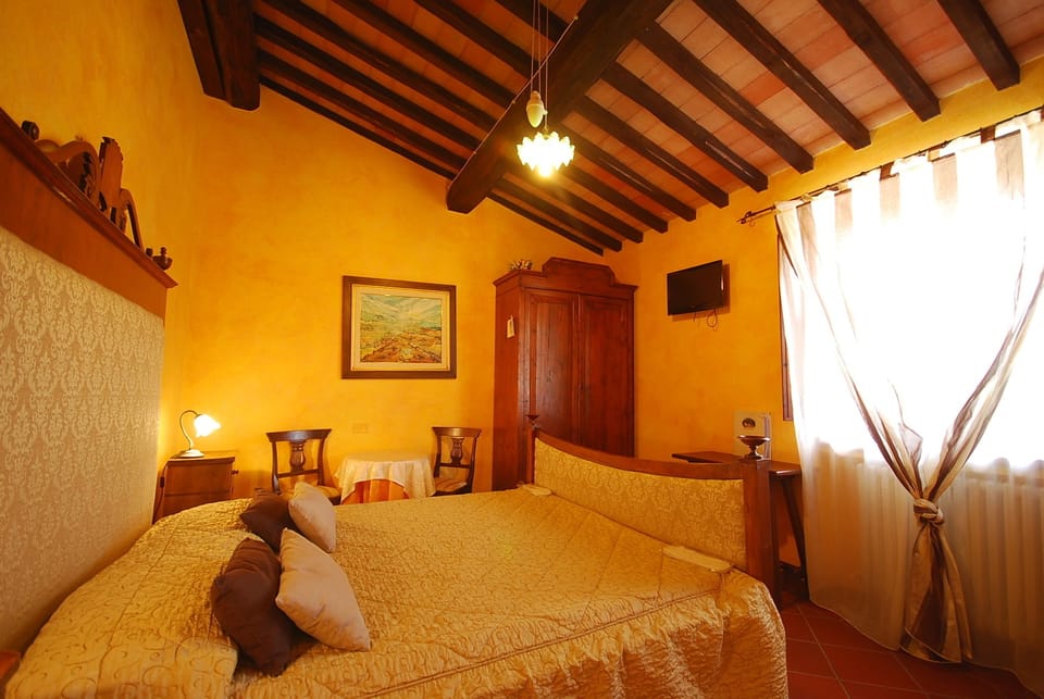 Single Room, Hill View | Desk, iron/ironing board, free WiFi