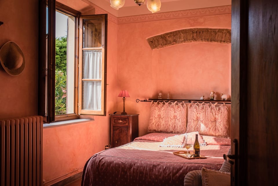 Apartment, 2 Bedrooms (5 Adults) | Down comforters, Select Comfort beds, free WiFi, bed sheets