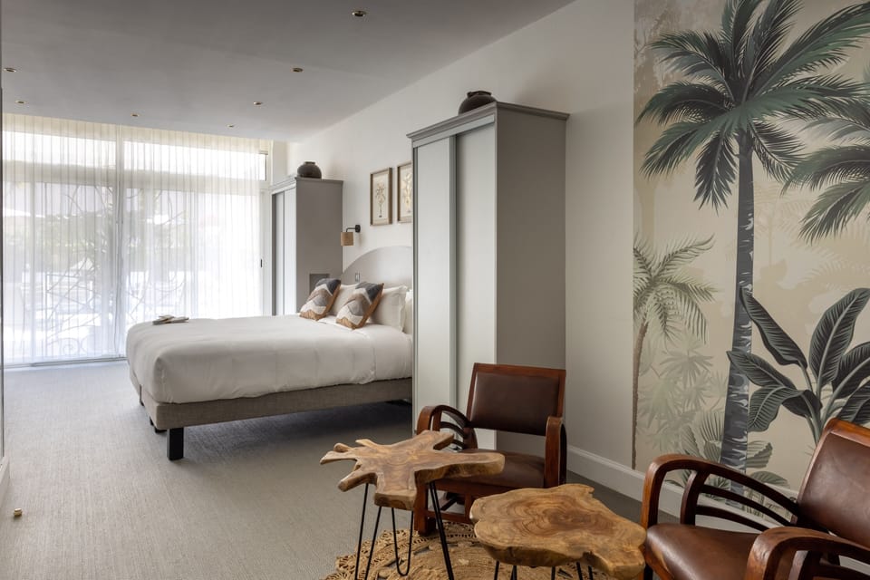 Premium bedding, Select Comfort beds, in-room safe
