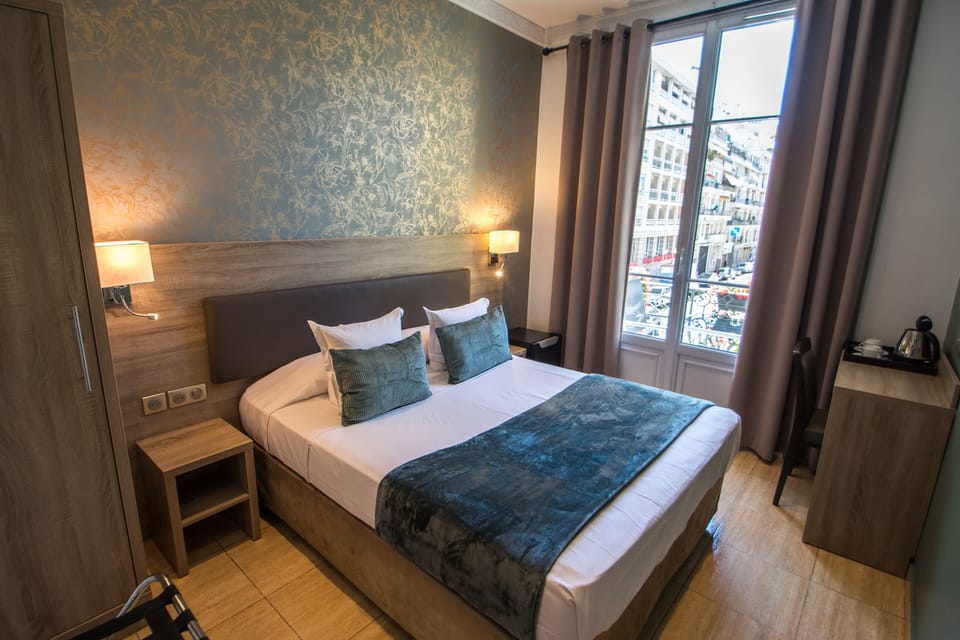Superior Double Room, Terrace | In-room safe, desk, soundproofing, free WiFi